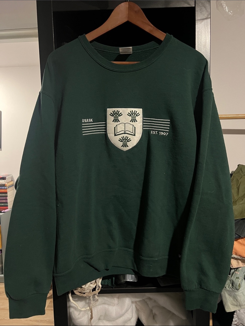 USASK academic crew neck